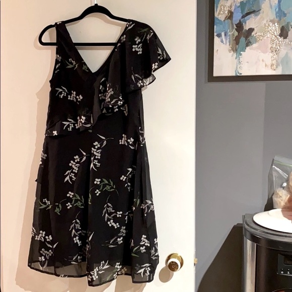 🍒 🆕 Black Floral Chiffon Dress-!!! - Picture 9 of 13